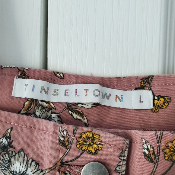 Tinseltown Dusty Rose Floral Print Vintage Style Button Front Overall Mini Dress - Picture 4 of 11